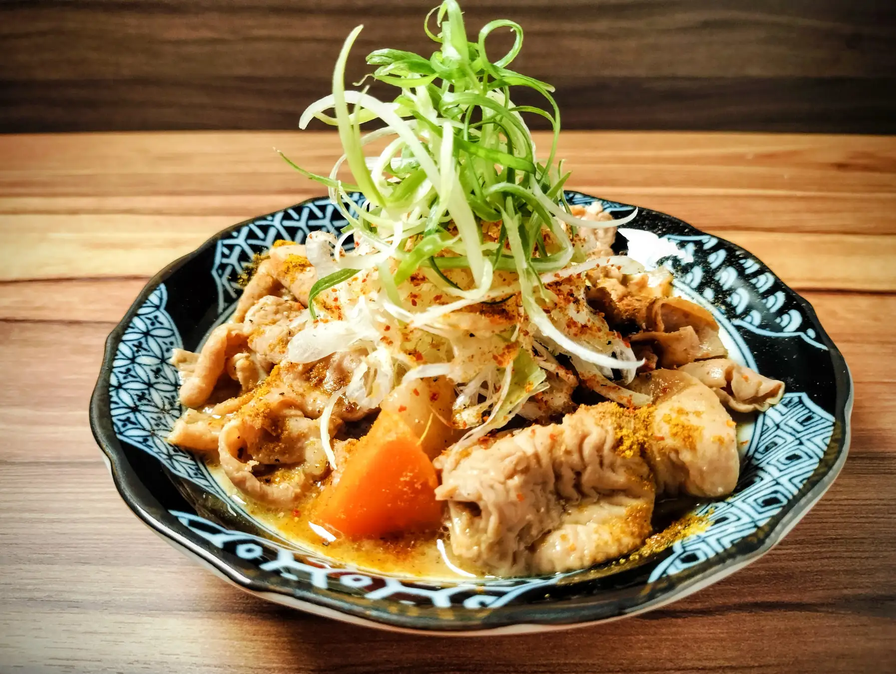 家庭に伝わってきた味とプロの技が融合したモツ煮込み発見！ ホッとする…だけど一度食べると忘れられない味（from南与野）