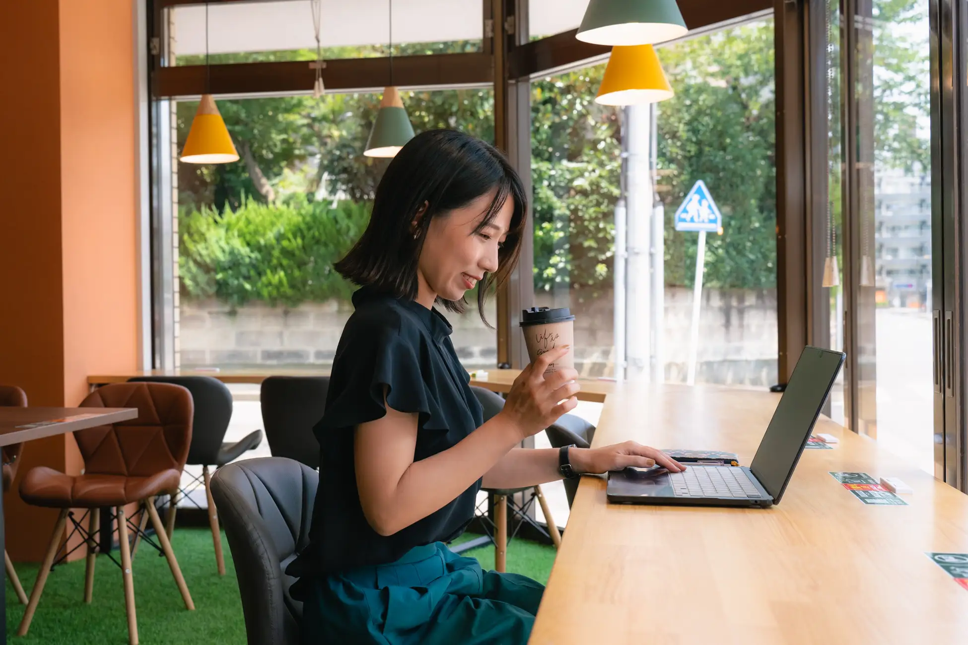 400円〜のドリンク一杯で好きなだけ滞在できる、完全無人セルフカフェ発見！ 読書。勉強、リモートワークに！（from大塚）