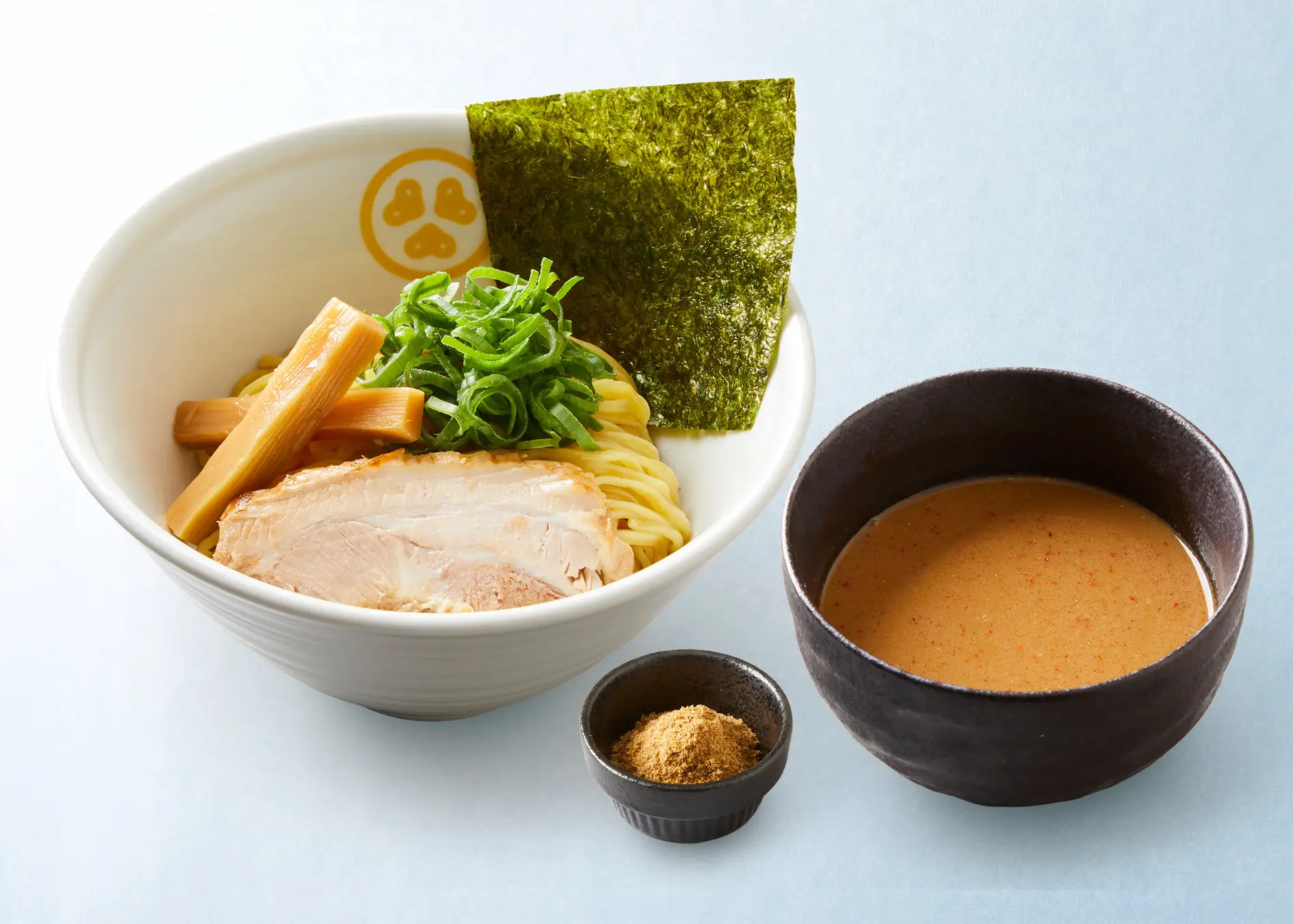 もちもち麺に旨みが絡む夏の限定つけ麺が美味すぎ！ 池袋や上野などの駅ナカでガッツリ食べてみたい♡